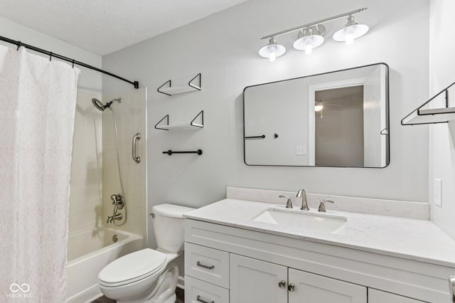1200 Timber Creek Lane, Greenwood, IN 46142