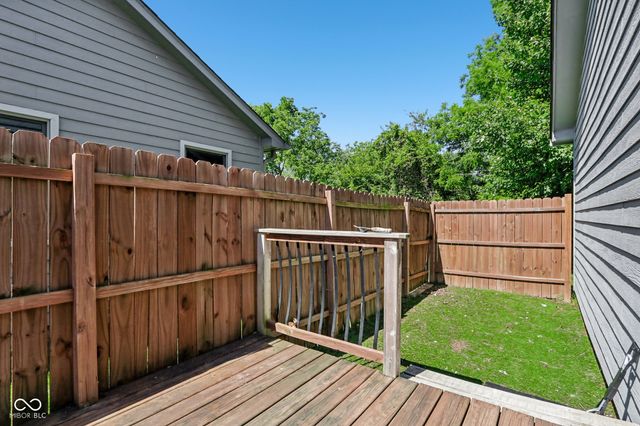 1200 Timber Creek Lane, Greenwood, IN 46142
