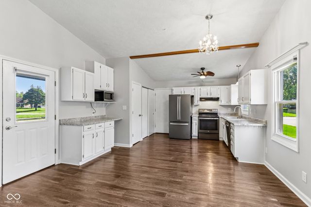 1200 Timber Creek Lane, Greenwood, IN 46142
