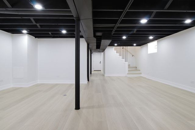 3250 N Olcott Avenue, Chicago, IL 60634