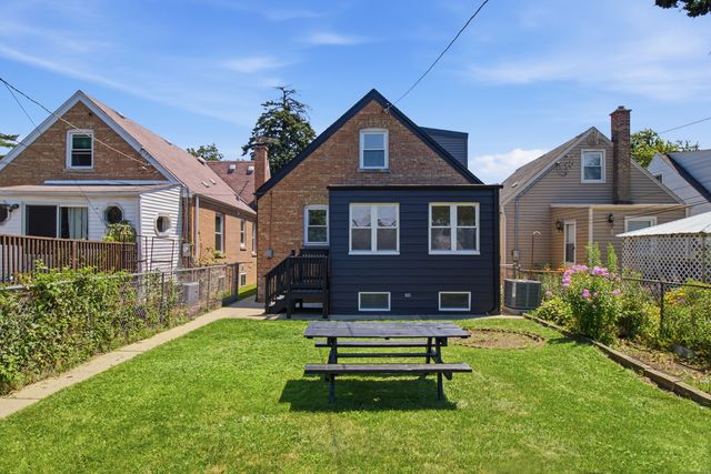 3250 N Olcott Avenue, Chicago, IL 60634