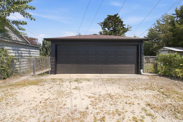 3250 N Olcott Avenue, Chicago, IL 60634