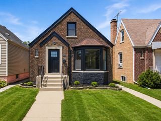 3250 N Olcott Avenue, Chicago, IL 60634