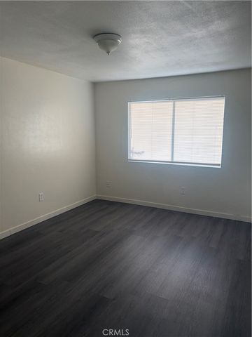 8636 Tamarind, Fontana, CA 92335