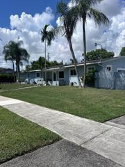 16000 N Miami Avenue, Miami, FL 33169