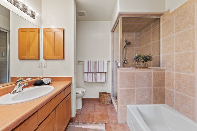 41 E Via Plaza Nueva, Santa Fe, NM 87507