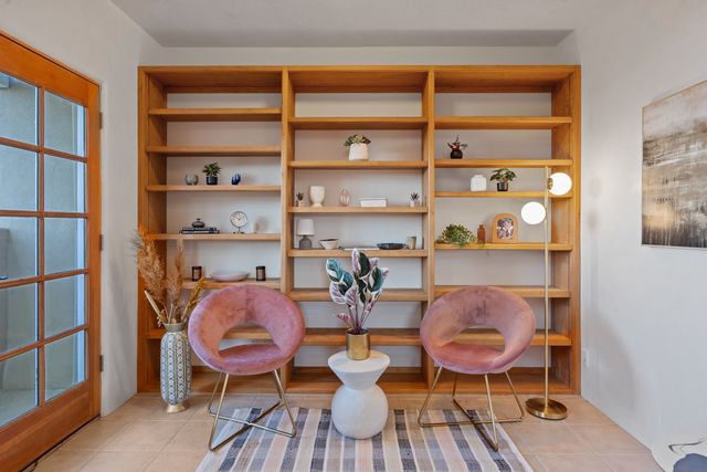 41 E Via Plaza Nueva, Santa Fe, NM 87507