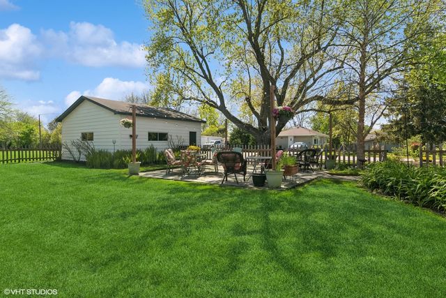 429 Grand Avenue, Lake Zurich, IL 60047