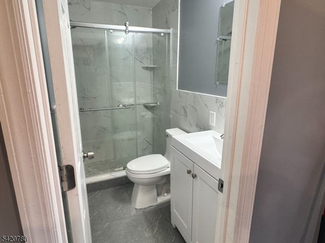 17 Home St, Franklin Twp., NJ 08873