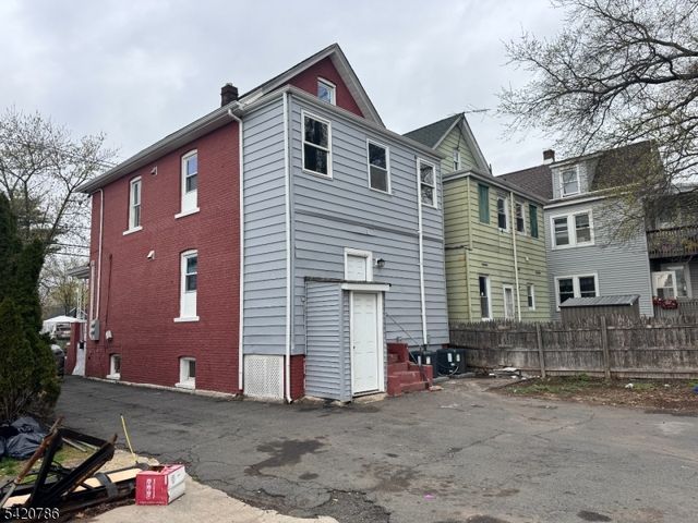 17 Home St, Franklin Twp., NJ 08873