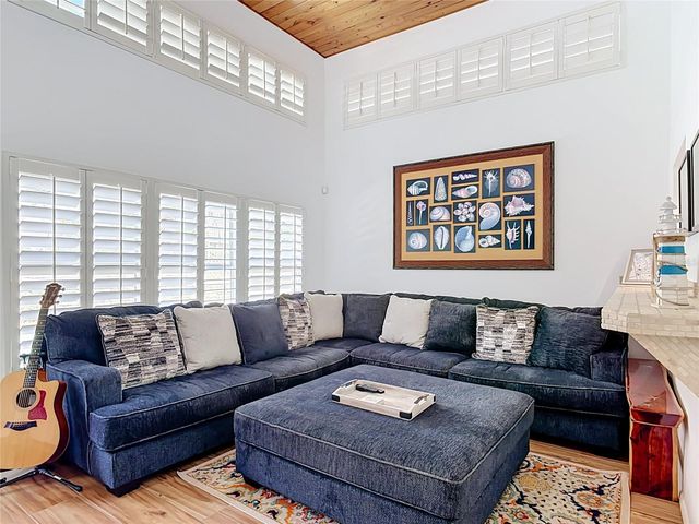 1412 BEACON STREET, New Smyrna Beach, FL 32169