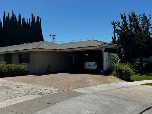 2237 Valencia Avenue, Santa Ana, CA 92706