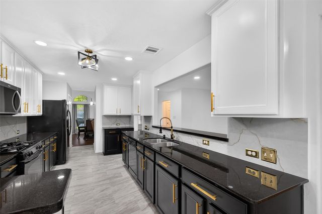 15807 Sonoma Park Drive, Houston, TX 77049