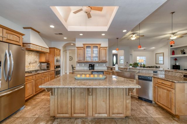 17448 Island Drive, Madera, CA 93636