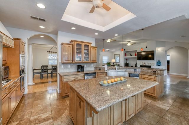 17448 Island Drive, Madera, CA 93636