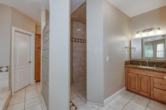 17448 Island Drive, Madera, CA 93636