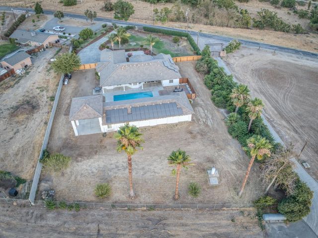 17448 Island Drive, Madera, CA 93636