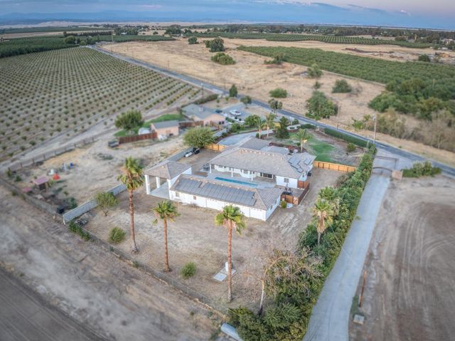 17448 Island Drive, Madera, CA 93636