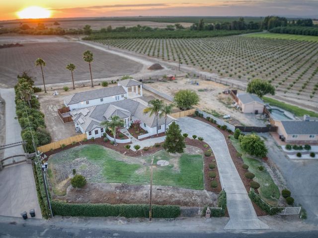 17448 Island Drive, Madera, CA 93636