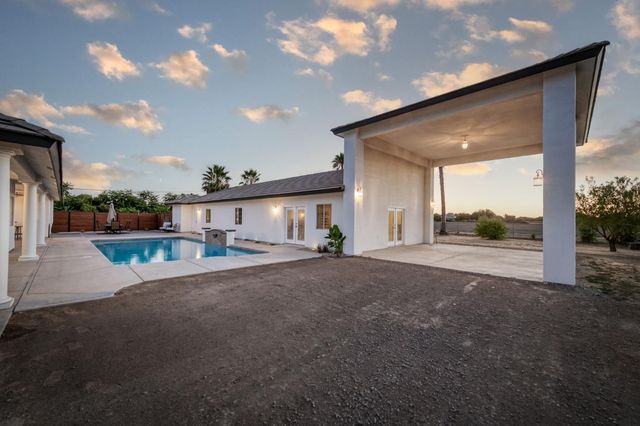 17448 Island Drive, Madera, CA 93636