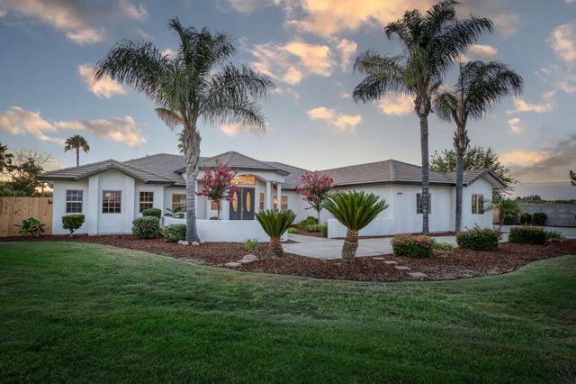 17448 Island Drive, Madera, CA 93636