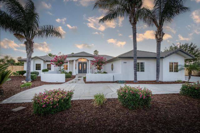 17448 Island Drive, Madera, CA 93636