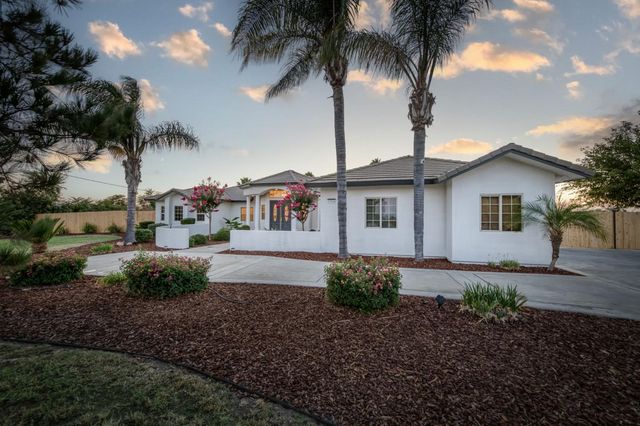 17448 Island Drive, Madera, CA 93636