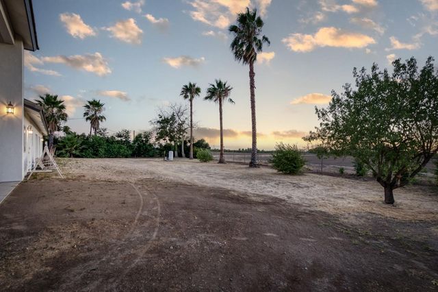 17448 Island Drive, Madera, CA 93636