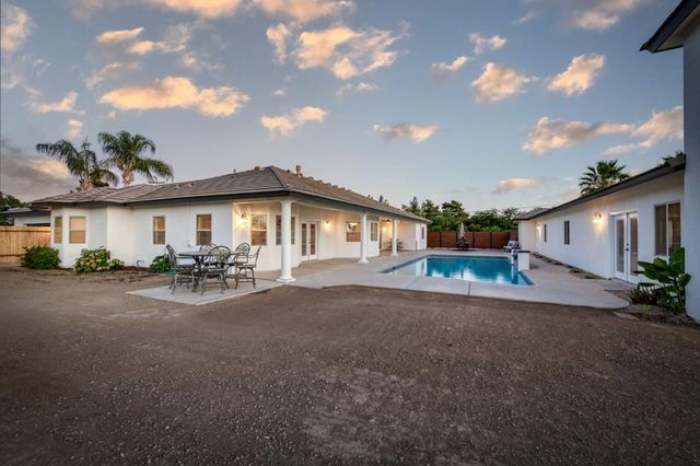 17448 Island Drive, Madera, CA 93636