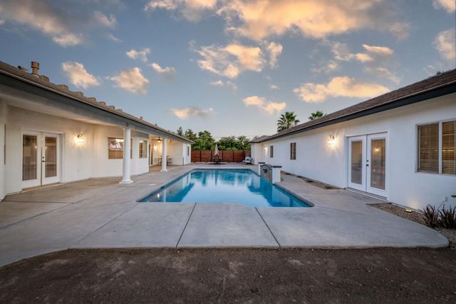 17448 Island Drive, Madera, CA 93636