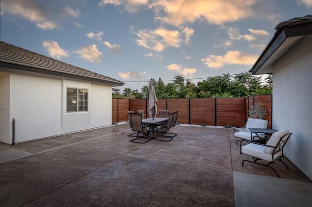 17448 Island Drive, Madera, CA 93636