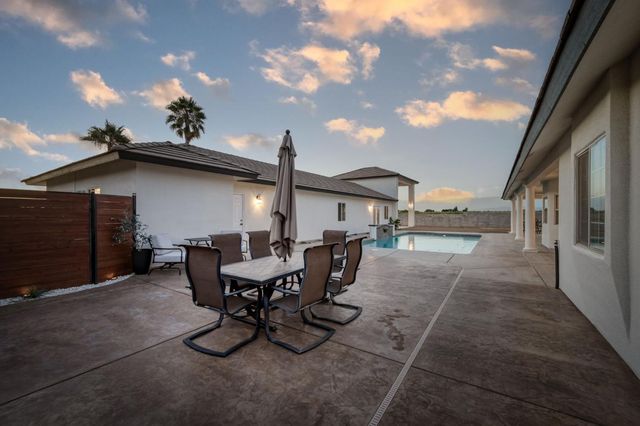 17448 Island Drive, Madera, CA 93636