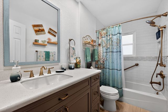 212 Edgewood Drive, Highland Village, TX 75077