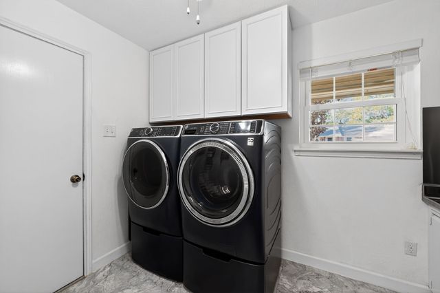 212 Edgewood Drive, Highland Village, TX 75077