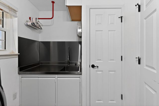 212 Edgewood Drive, Highland Village, TX 75077