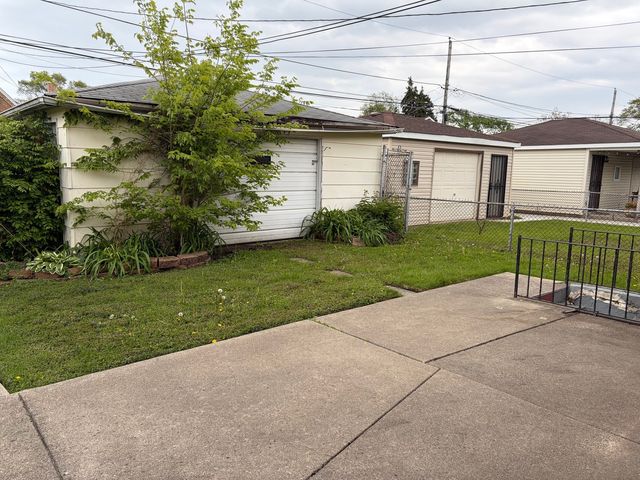 10031 S Forest Avenue, Chicago, IL 60628