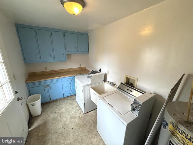 172-174 W MAIN ST, Leola, PA 17540