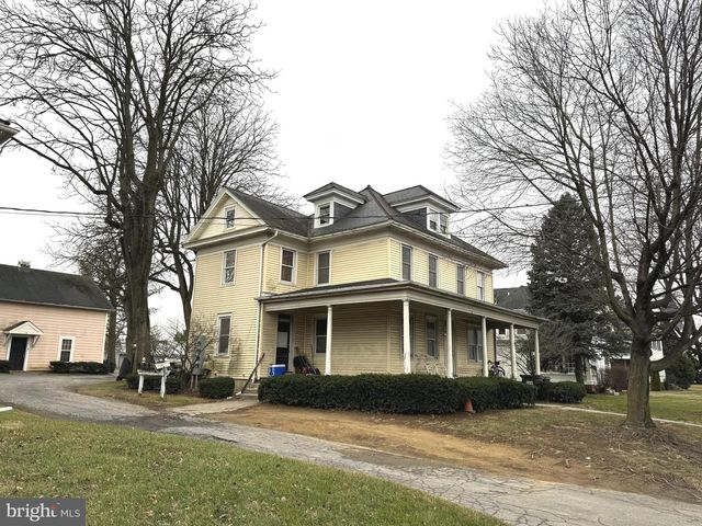 172-174 W MAIN ST, Leola, PA 17540