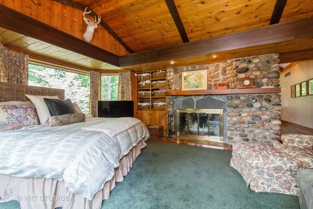 4476 W Edgewood Road, Dixon, IL 61021