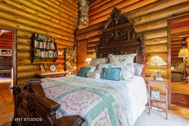 4476 W Edgewood Road, Dixon, IL 61021