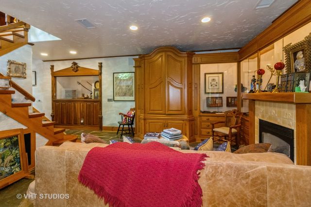 4476 W Edgewood Road, Dixon, IL 61021