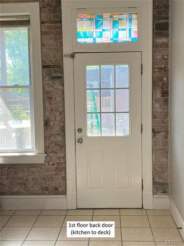 6018 Virginia Avenue, St Louis, MO 63111