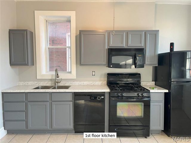 6018 Virginia Avenue, St Louis, MO 63111