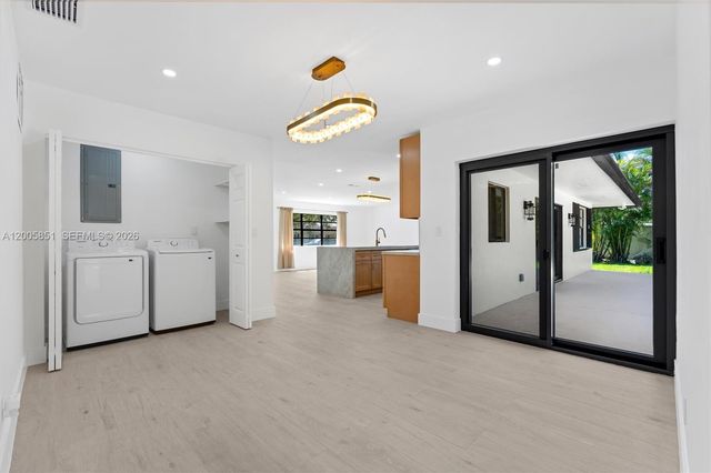 401 SW 63rd Ter, Plantation, FL 33317