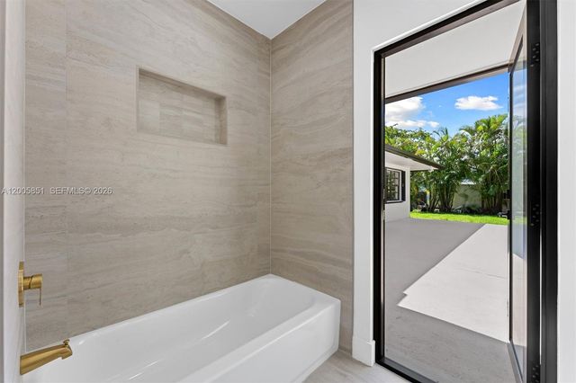 401 SW 63rd Ter, Plantation, FL 33317