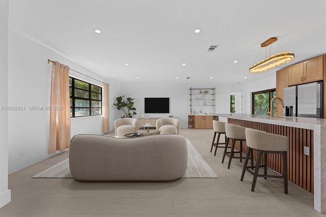 401 SW 63rd Ter, Plantation, FL 33317