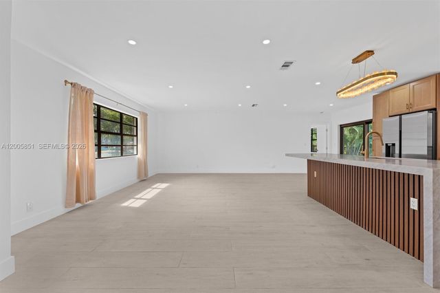 401 SW 63rd Ter, Plantation, FL 33317