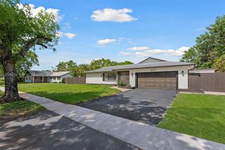 401 SW 63rd Ter, Plantation, FL 33317