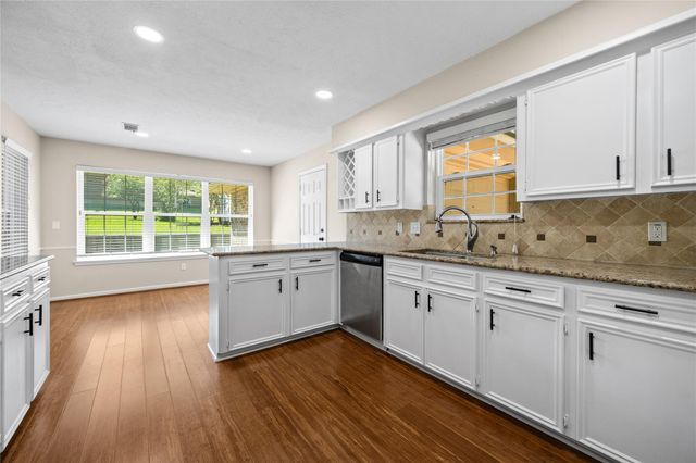 603 Hillcrest Circle, Huntsville, TX 77340