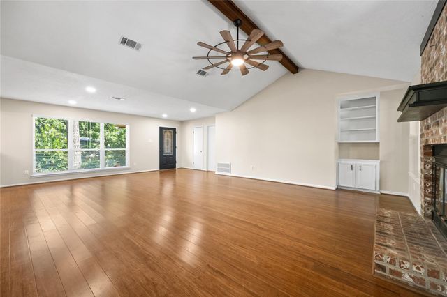 603 Hillcrest Circle, Huntsville, TX 77340